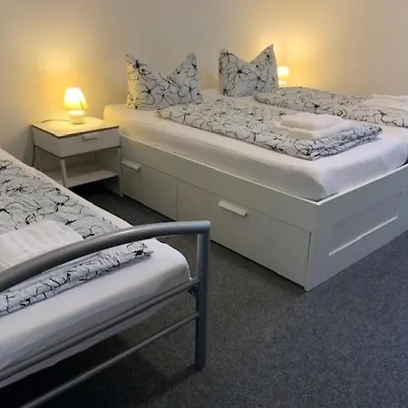 2 Zimmer -1 Schlafzimmer- In * ديغندورف